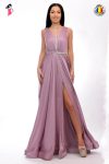 Rochie de seara lunga din material vaporos cu captuseala scurta si slit pe picior