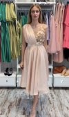 Rochie eleganta din material vaporos de culoare roz pudra