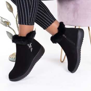 Ghete imblanite usoare si comode Adriela