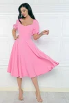 Rochie eleganta roz cu croi in clos si maneca scurta din material vaporos