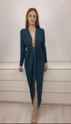 Rochie eleganta verde cu croi mulat si slit pe picior