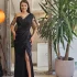 Rochie neagra tip sacou cu croiala in clos asimetrica
